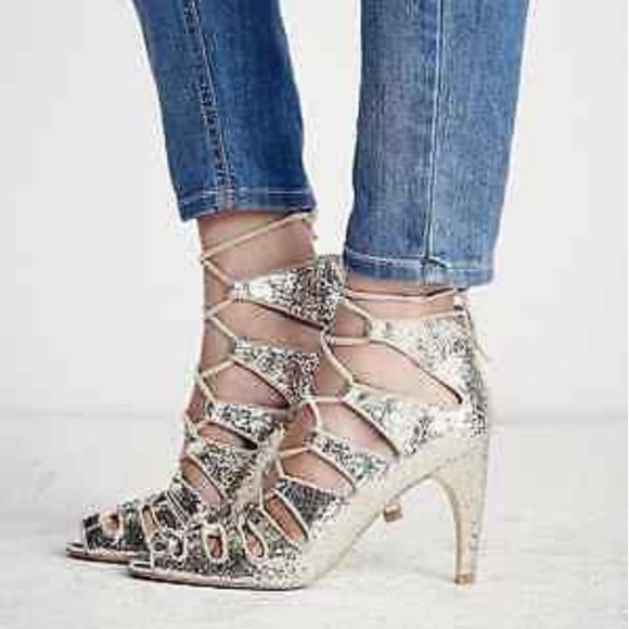 jeffrey campbell gold heels